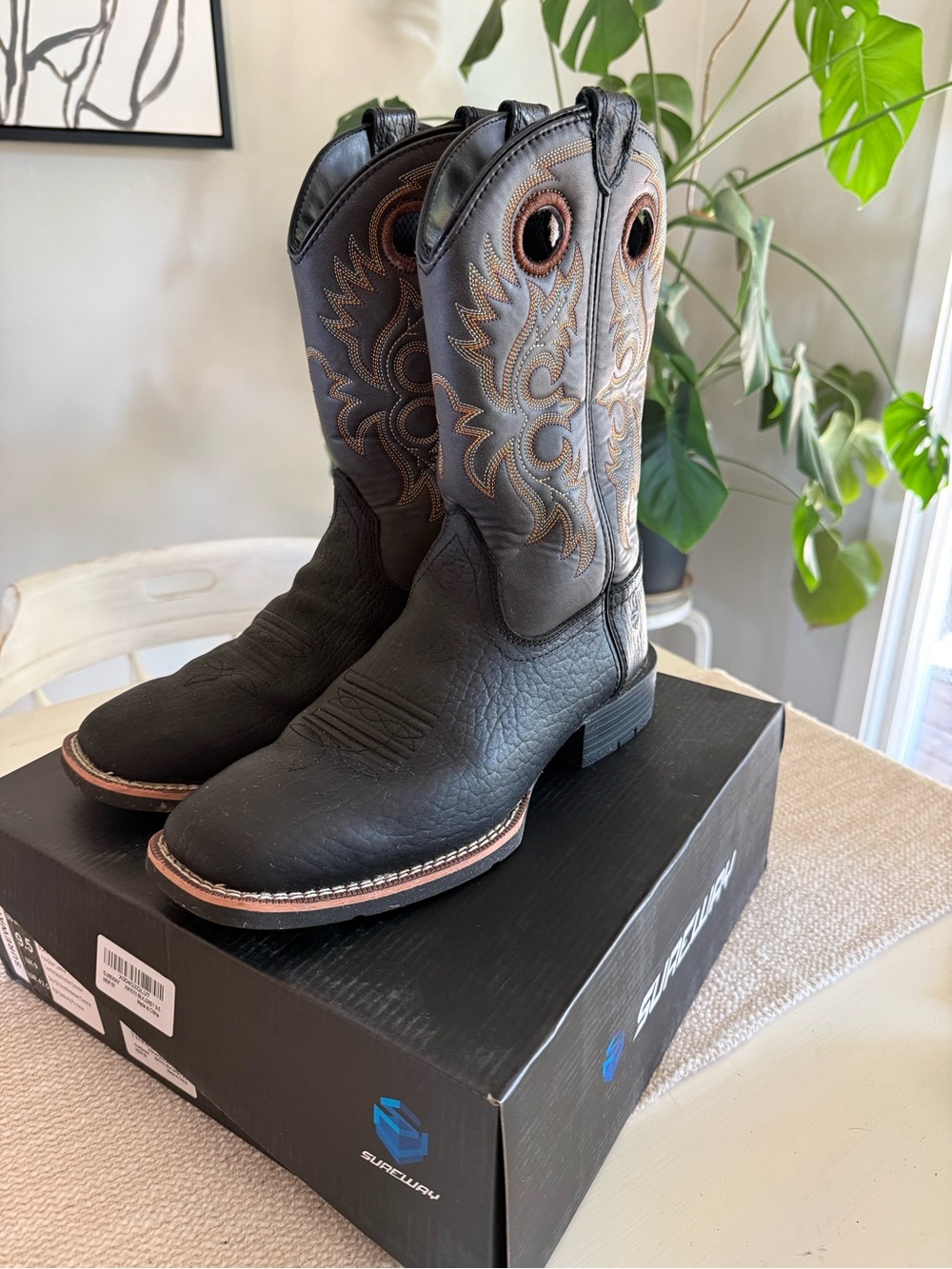 Men's Black Western Pull-On Cowboy Boots with Brown Stitching